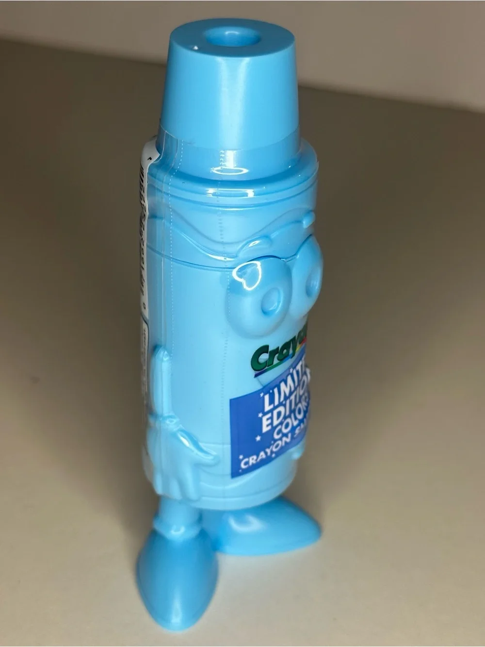 Crayola Limited Edition Blizzard Blue Retired Colors Crayon Sharpener Blizz NEW